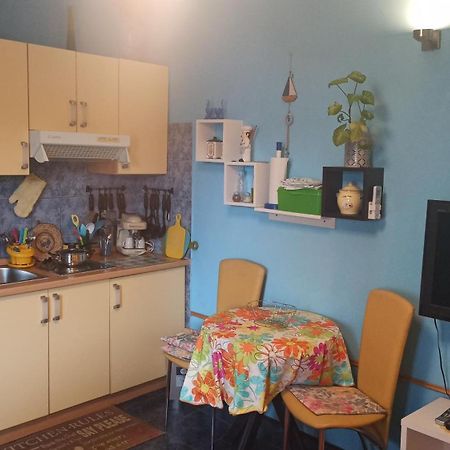 Apartmani Zute Račišće Kamer foto