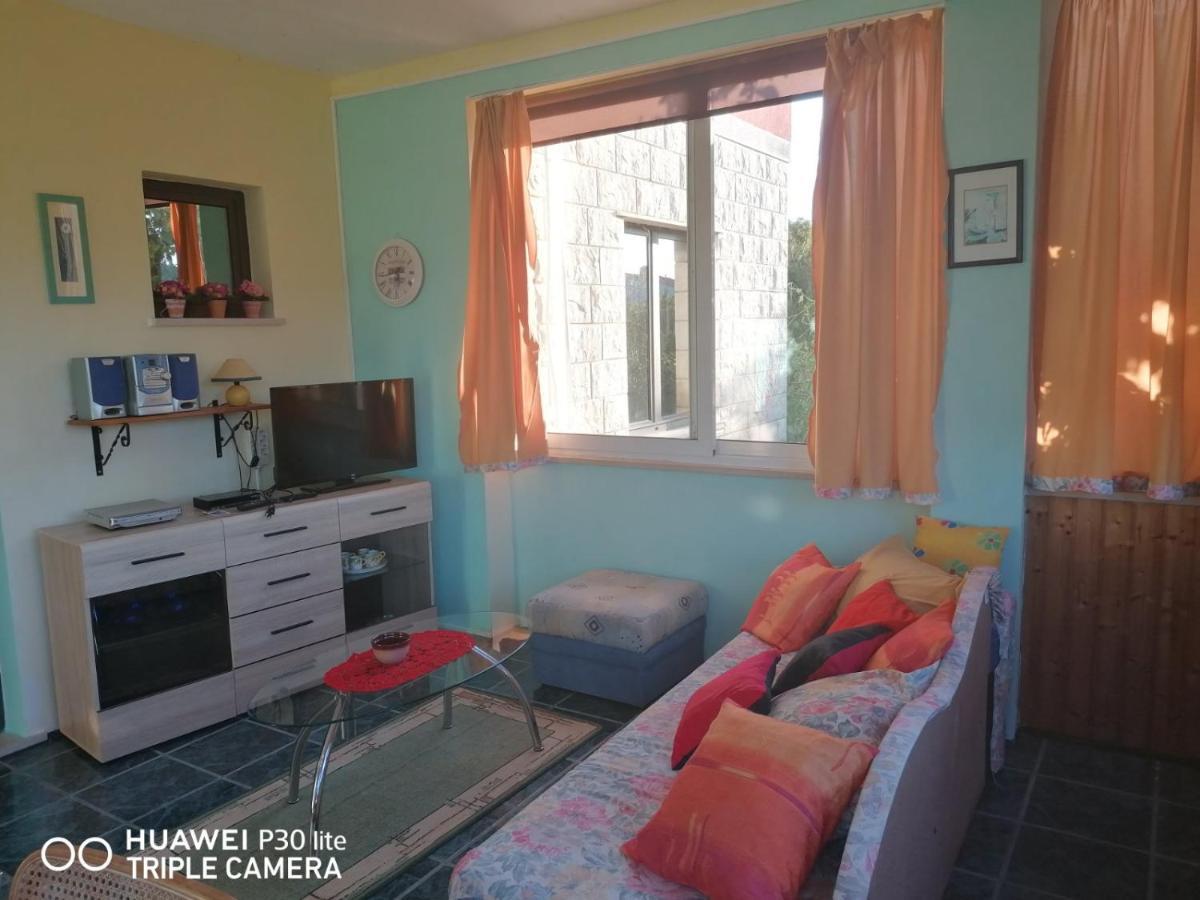 Apartmani Zute Račišće Buitenkant foto