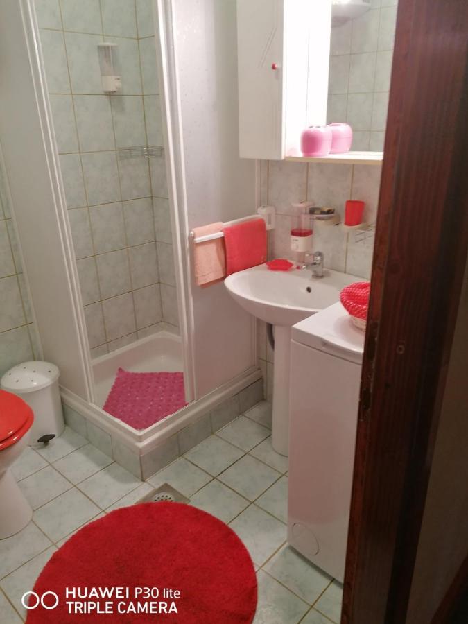 Apartmani Zute Račišće Buitenkant foto