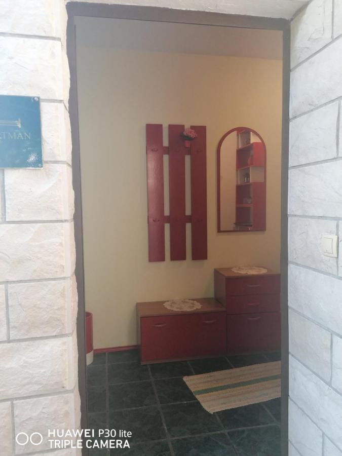 Apartmani Zute Račišće Buitenkant foto