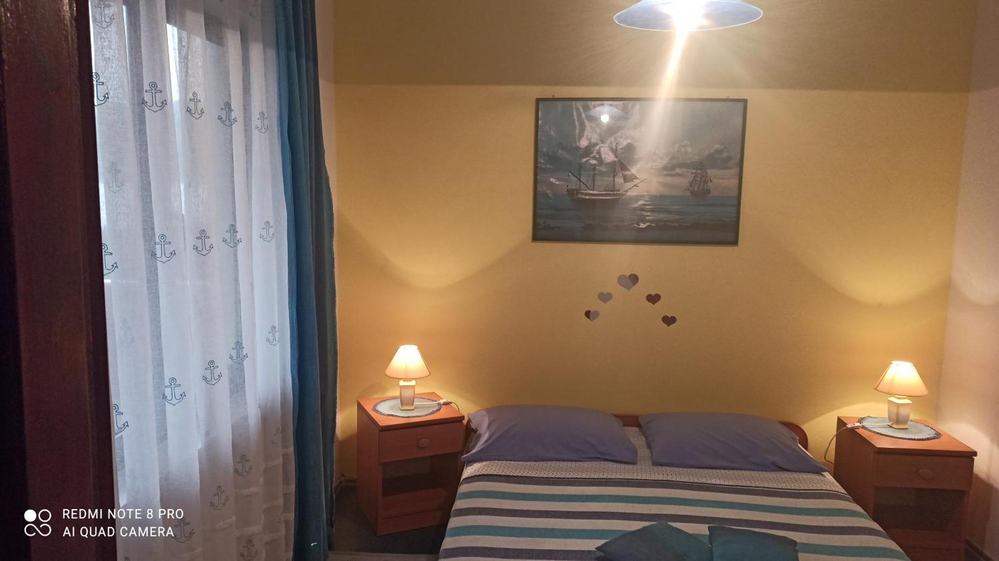 Apartmani Zute Račišće Kamer foto